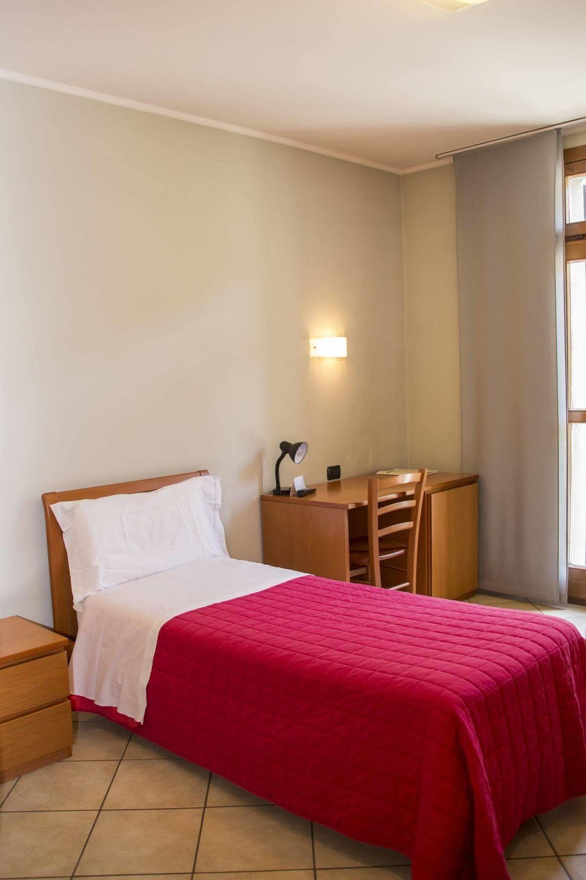Parini Hotel Hotel