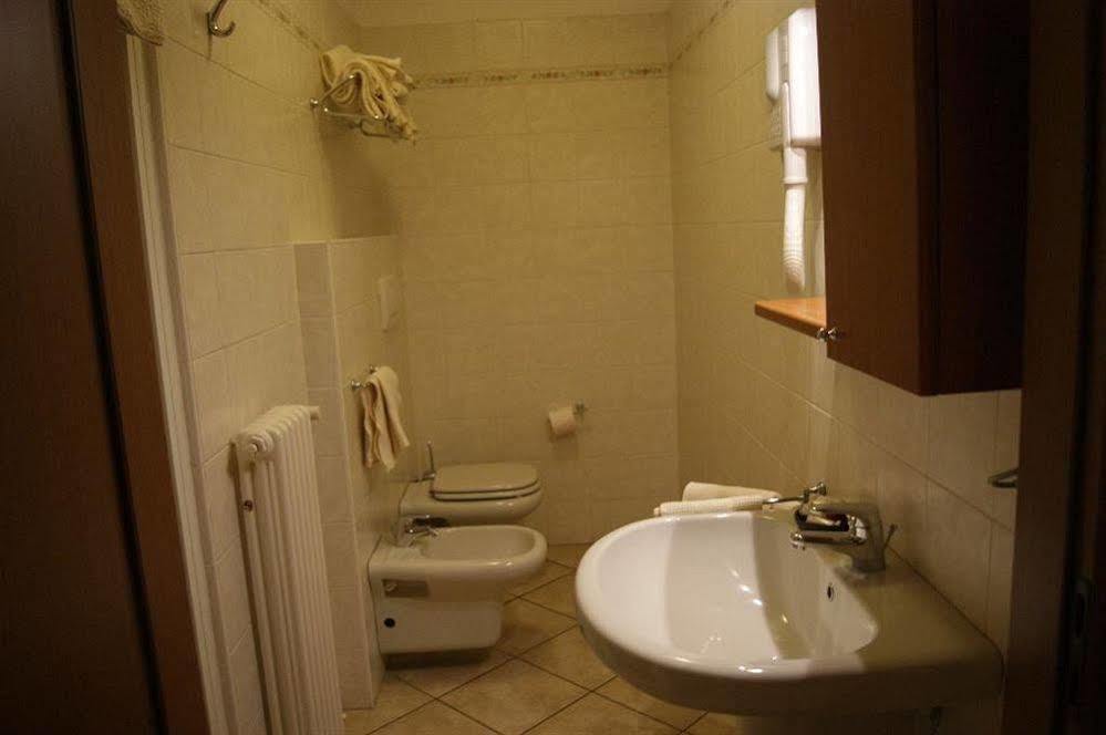 Parini Hotel