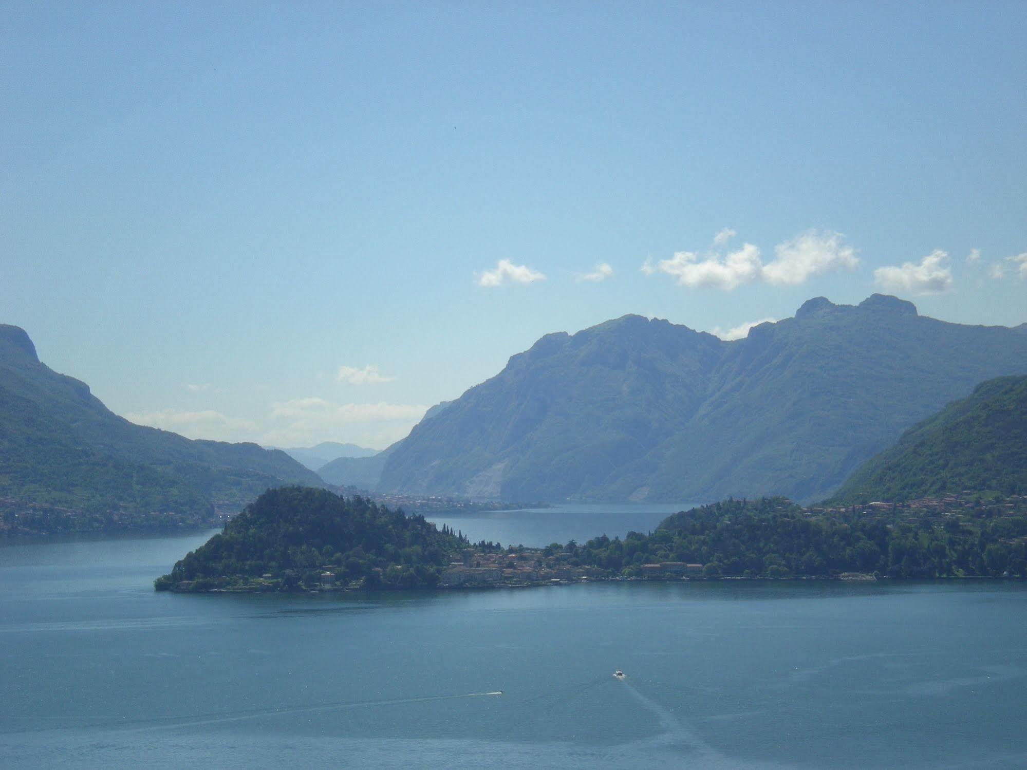 Le Terrazze Vista Lago Piscina Tennis Parking Wi-Fi Aparthotel