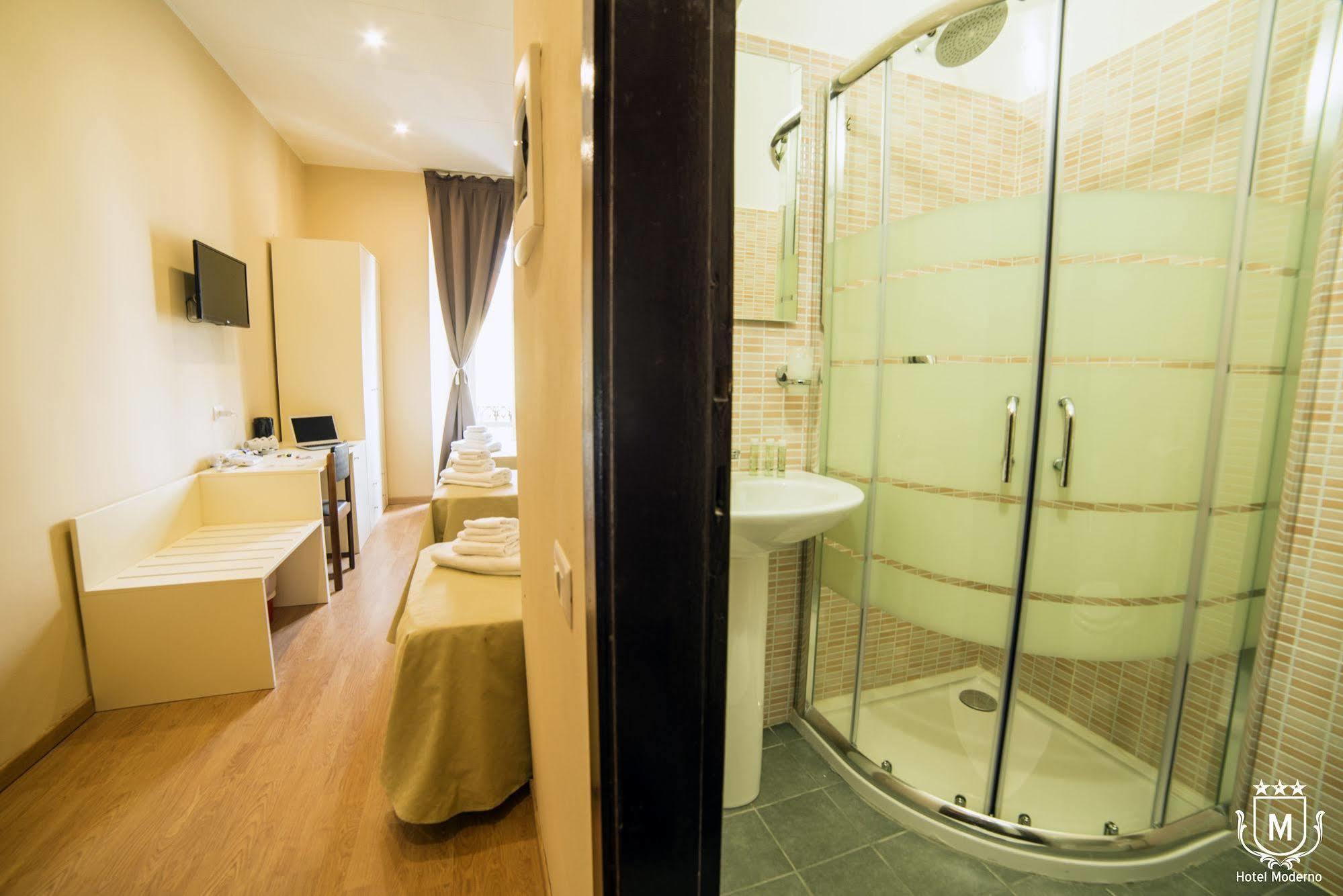Moderno Hotel 3*