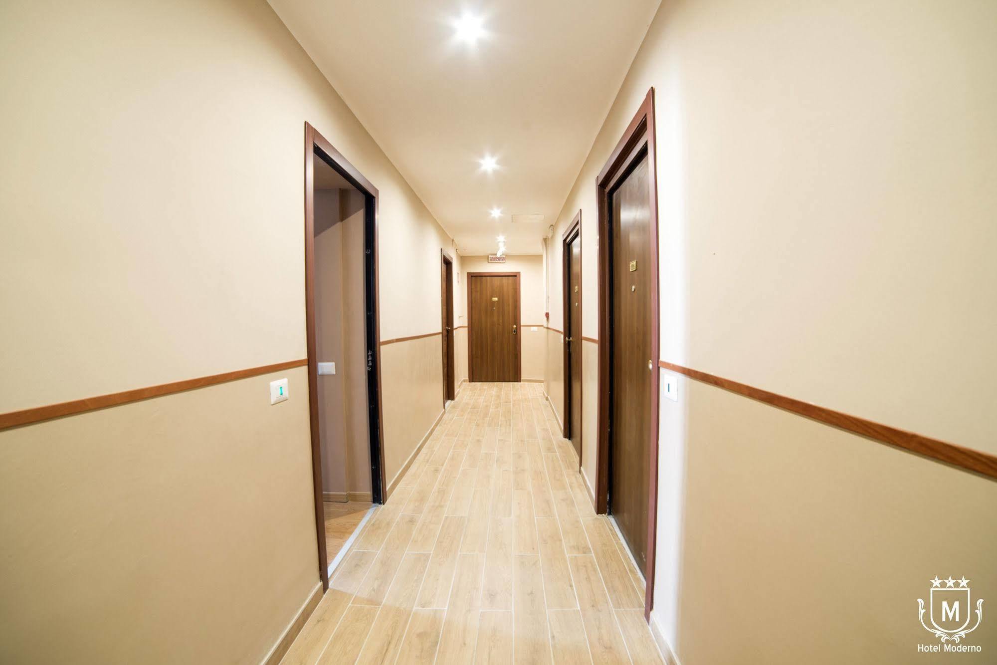 Hotel Moderno