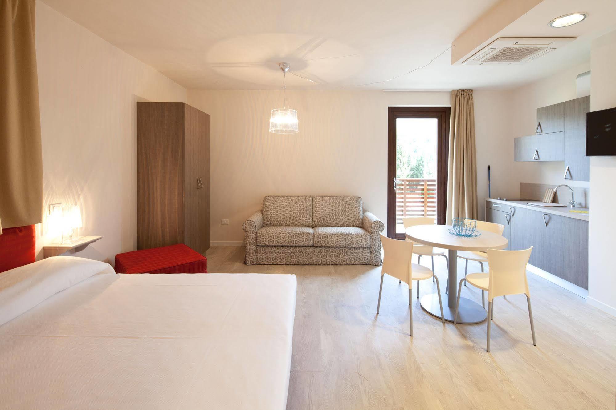 Residence Lenno 2*