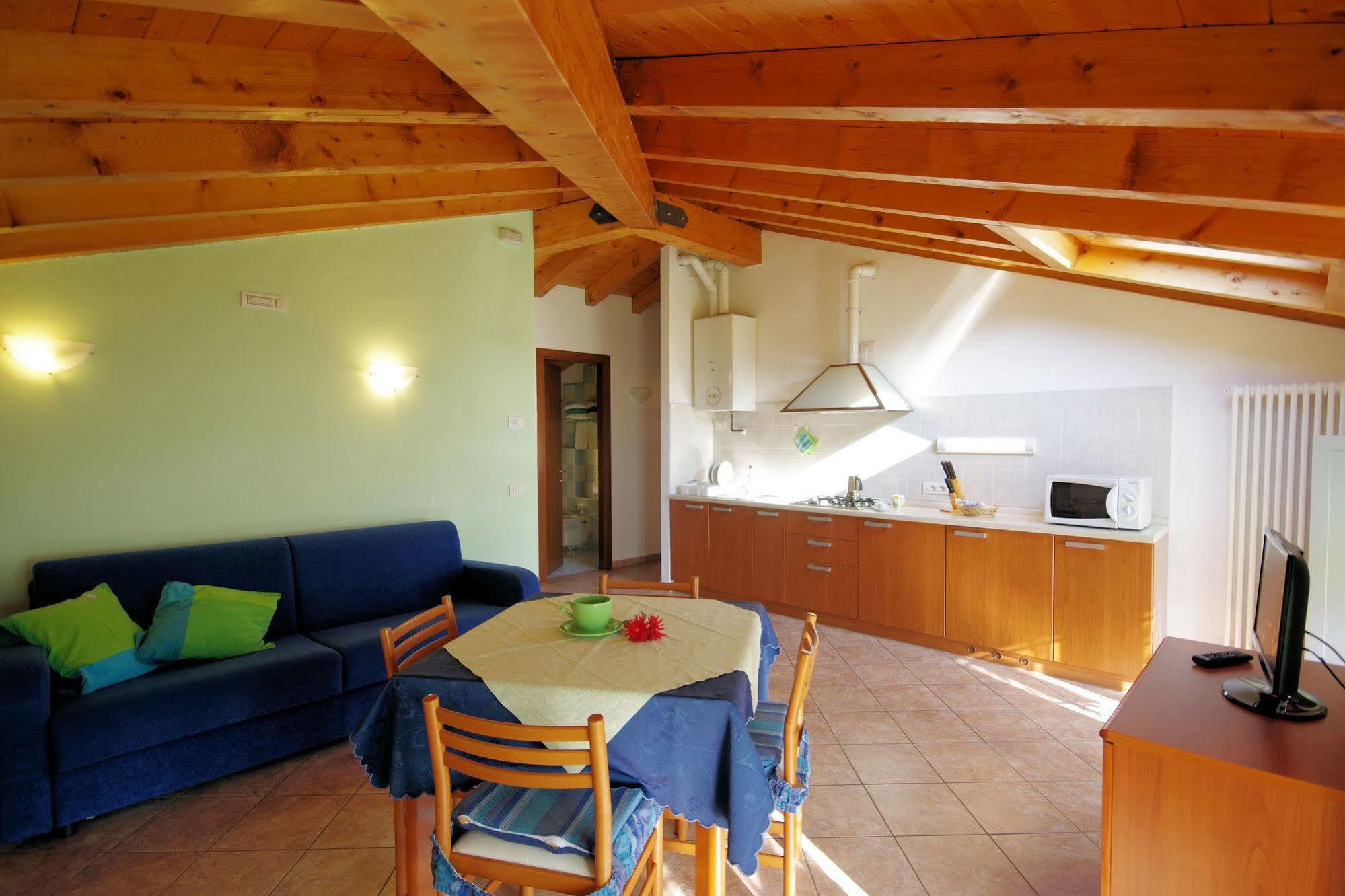 Aparthotel Celeste 2*