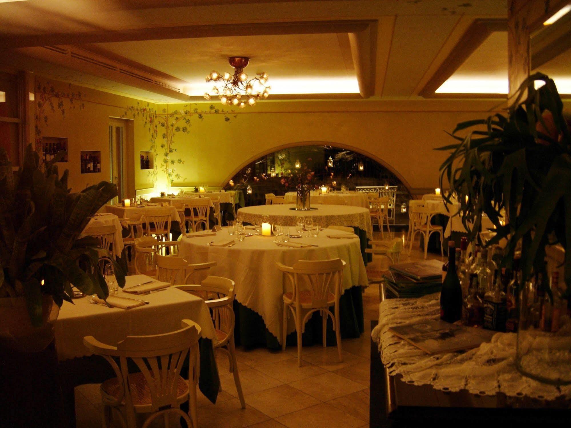 La Darsena Boutique & Restaurant