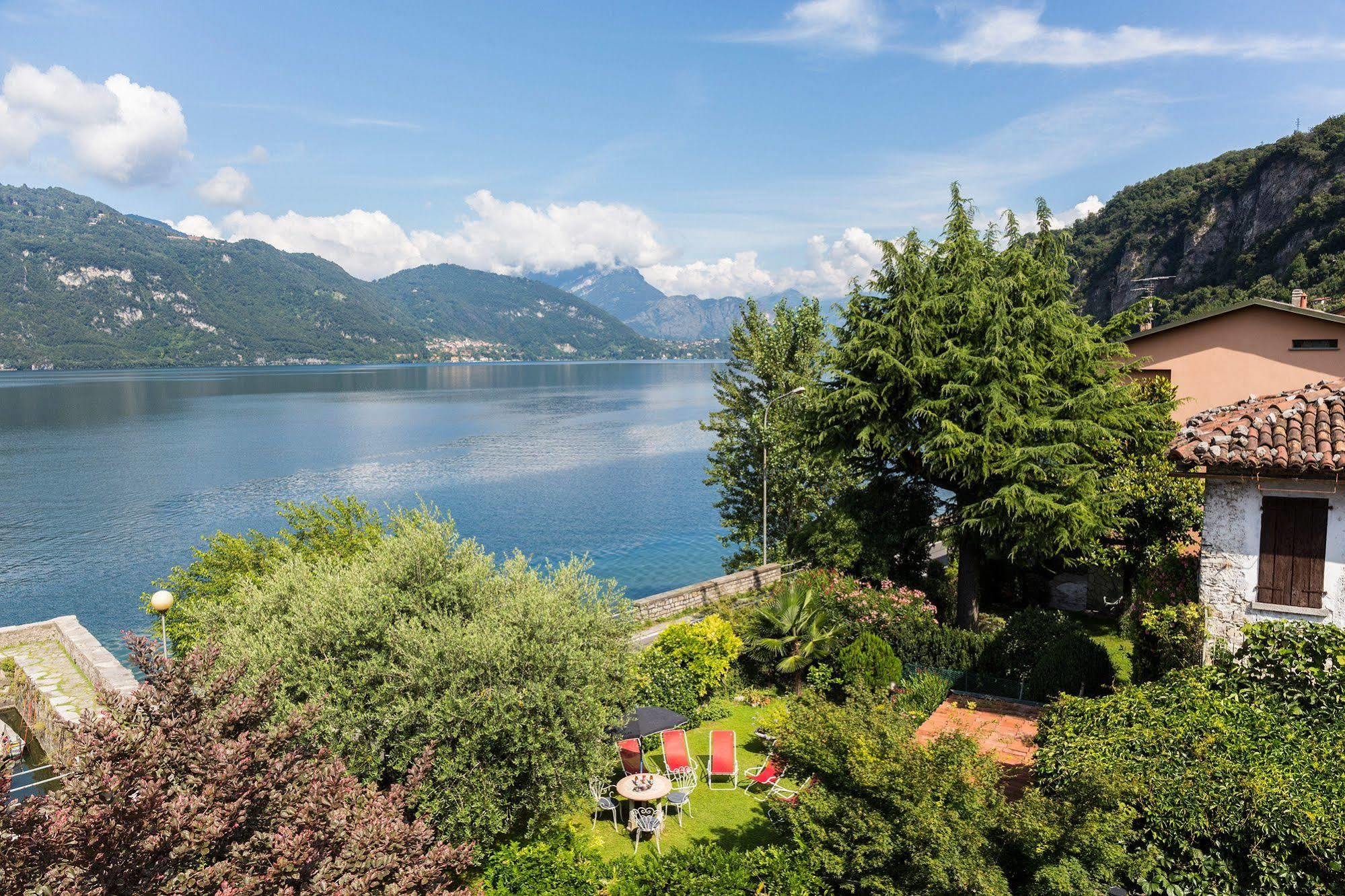 - Foresteria - Frontelago Bed & Breakfast 2*