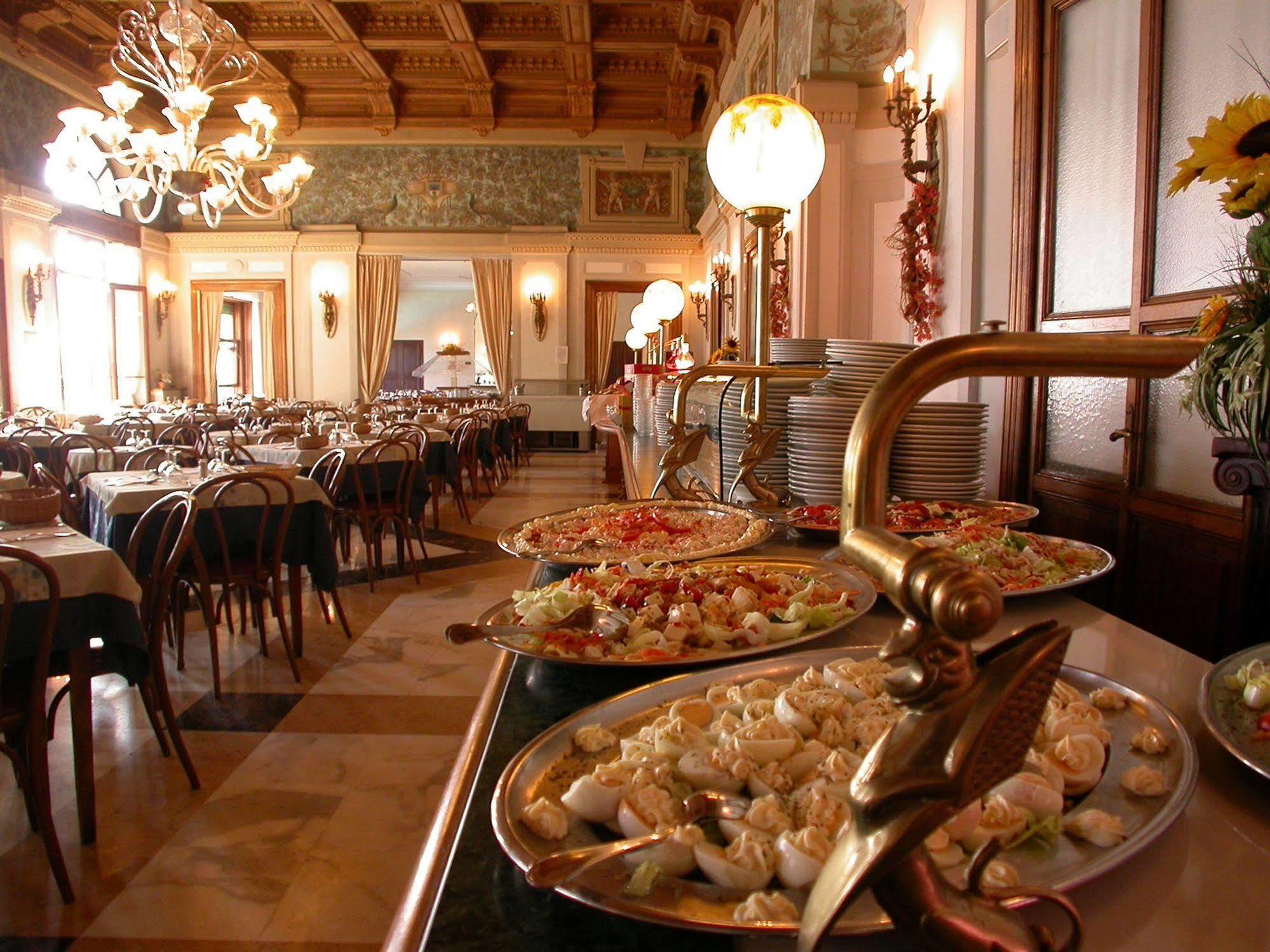 Hotel Britannia Excelsior 3*