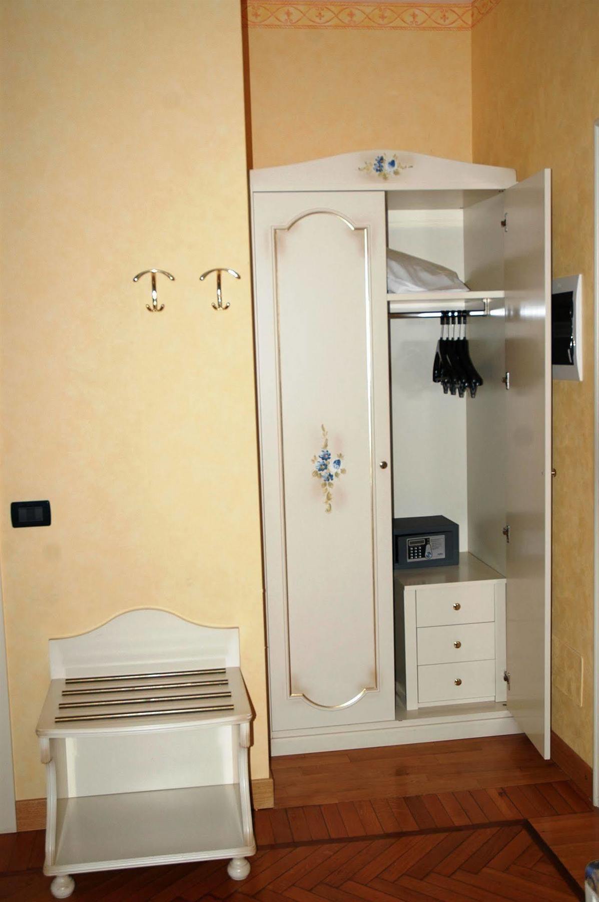 Hotel Promessi Sposi Hotel 4*