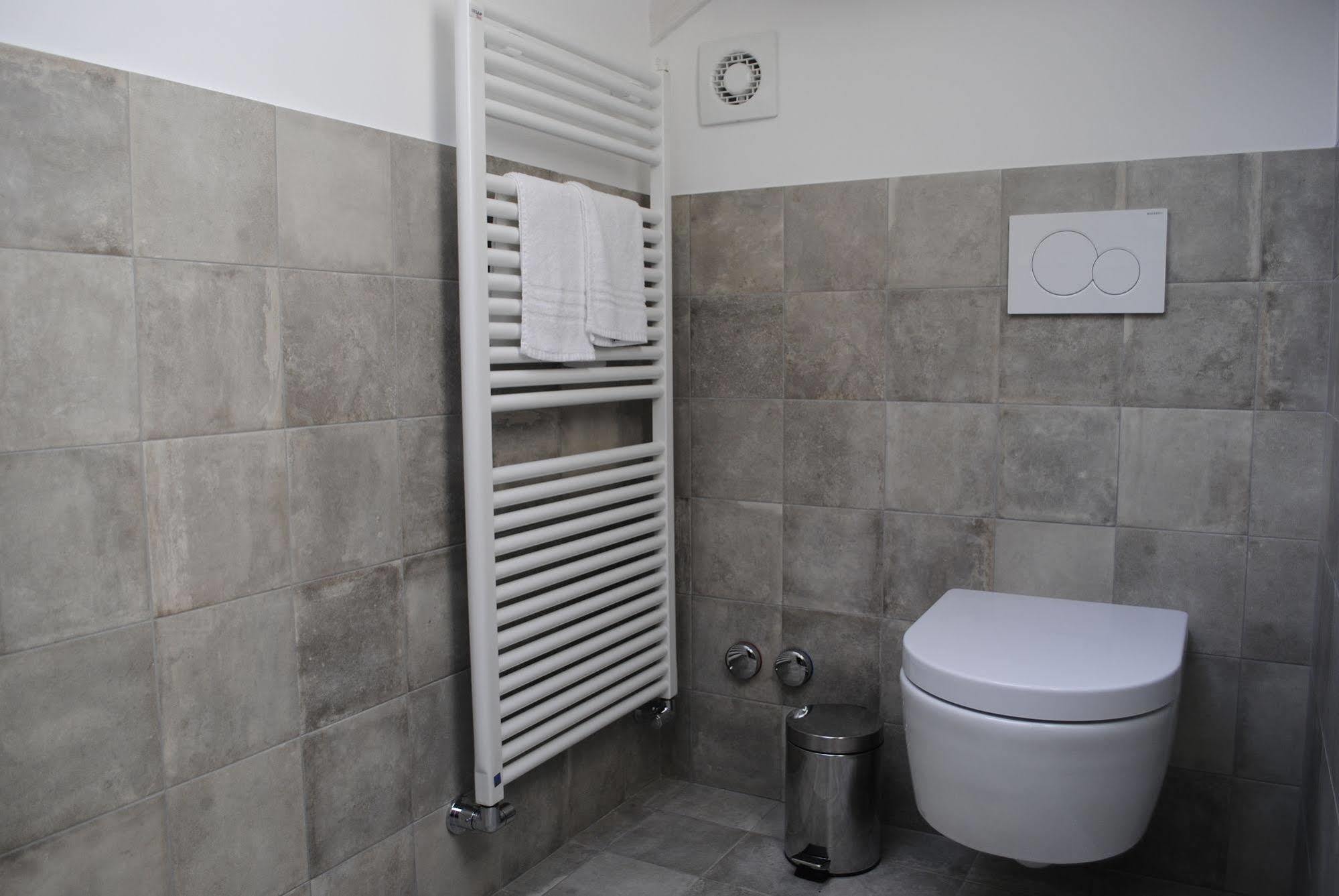 Nenè-il Vicolo Apartments&rooms Affittacamere