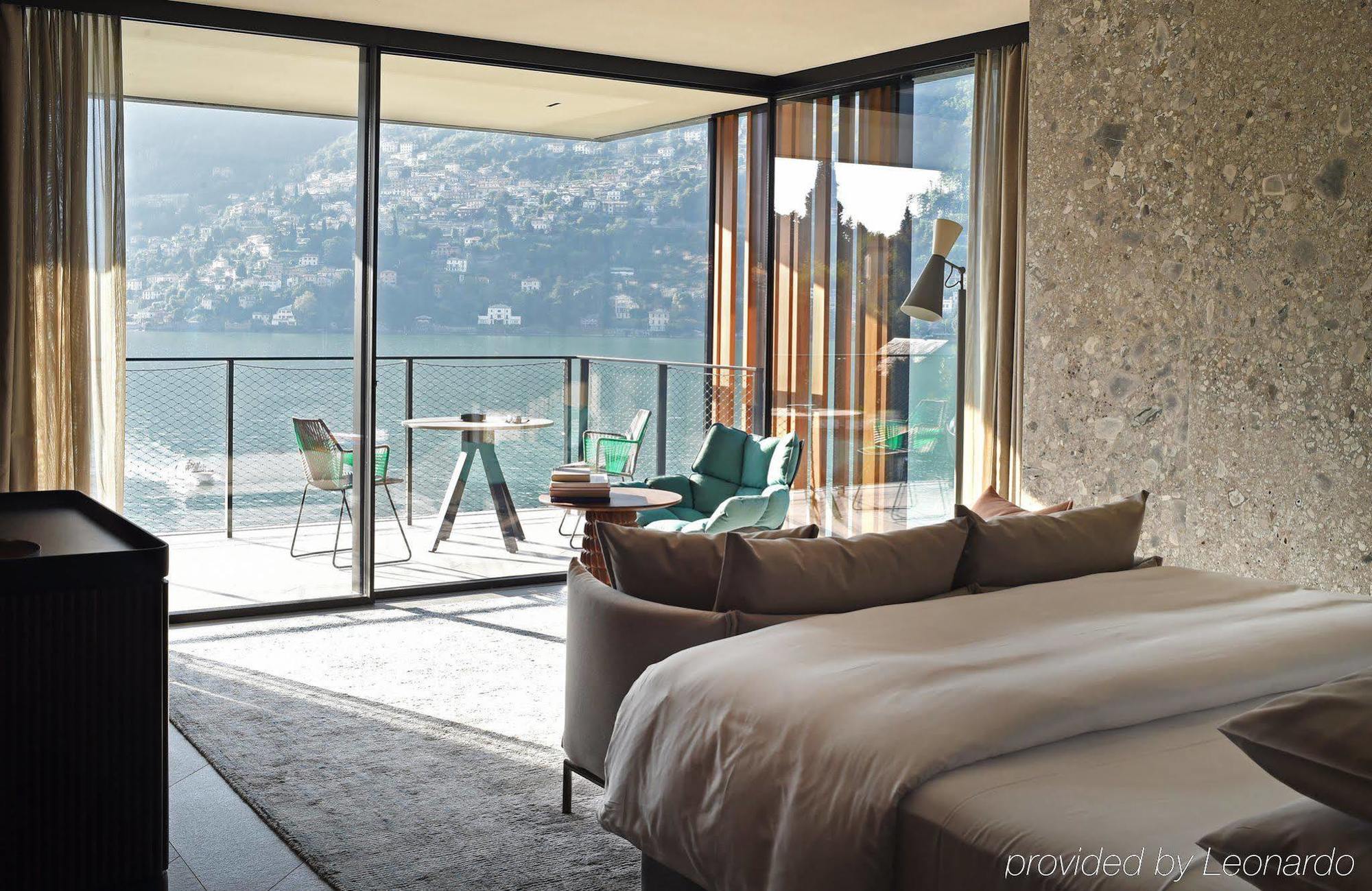 Il Sereno Lago Di Como Torno