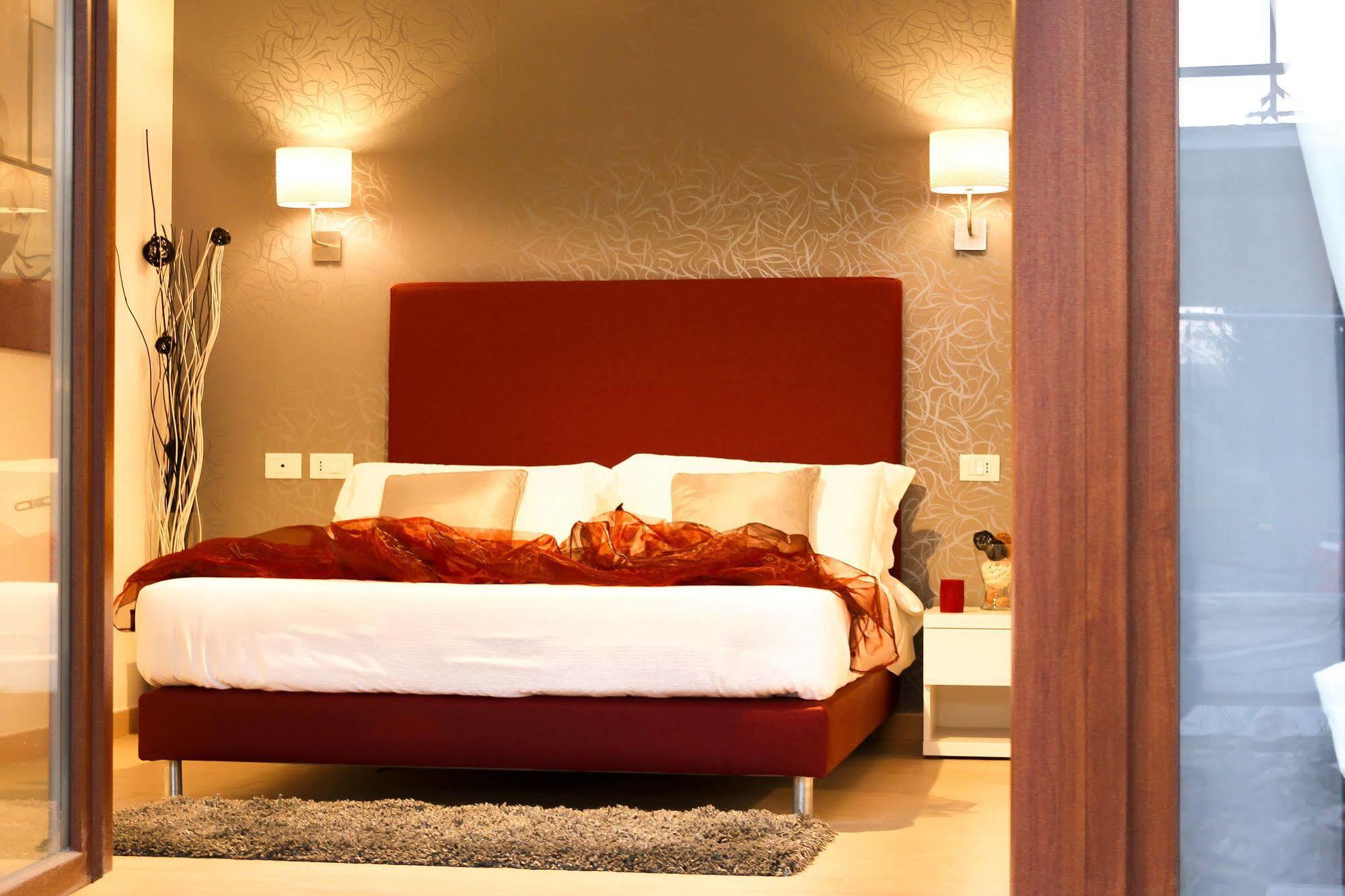 Hotel Rossovino 3*