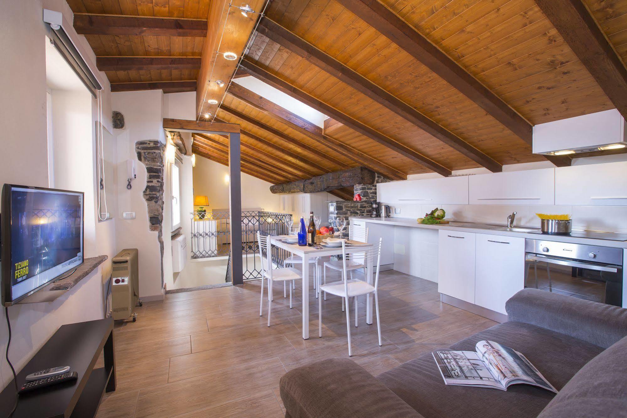 Appartamento Medioevo In Centro Côme