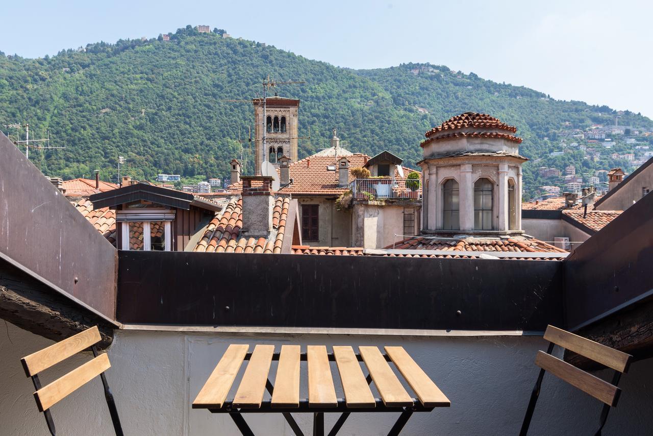 Palazzo Del Pero Luxury Attic - Bymyhomeincomo Apartment *