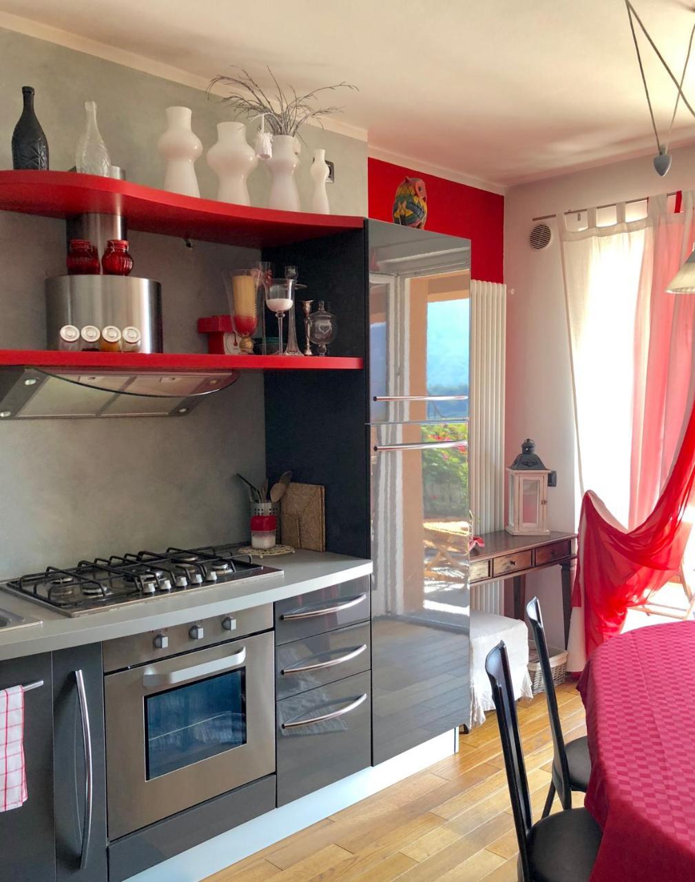 Apartment Red & Grey