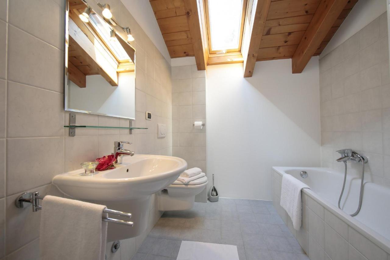 Romina Lakeview Apt. San Siro (Lombardy)