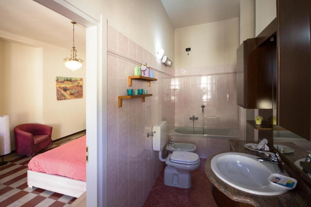 Sala Hotel 2*