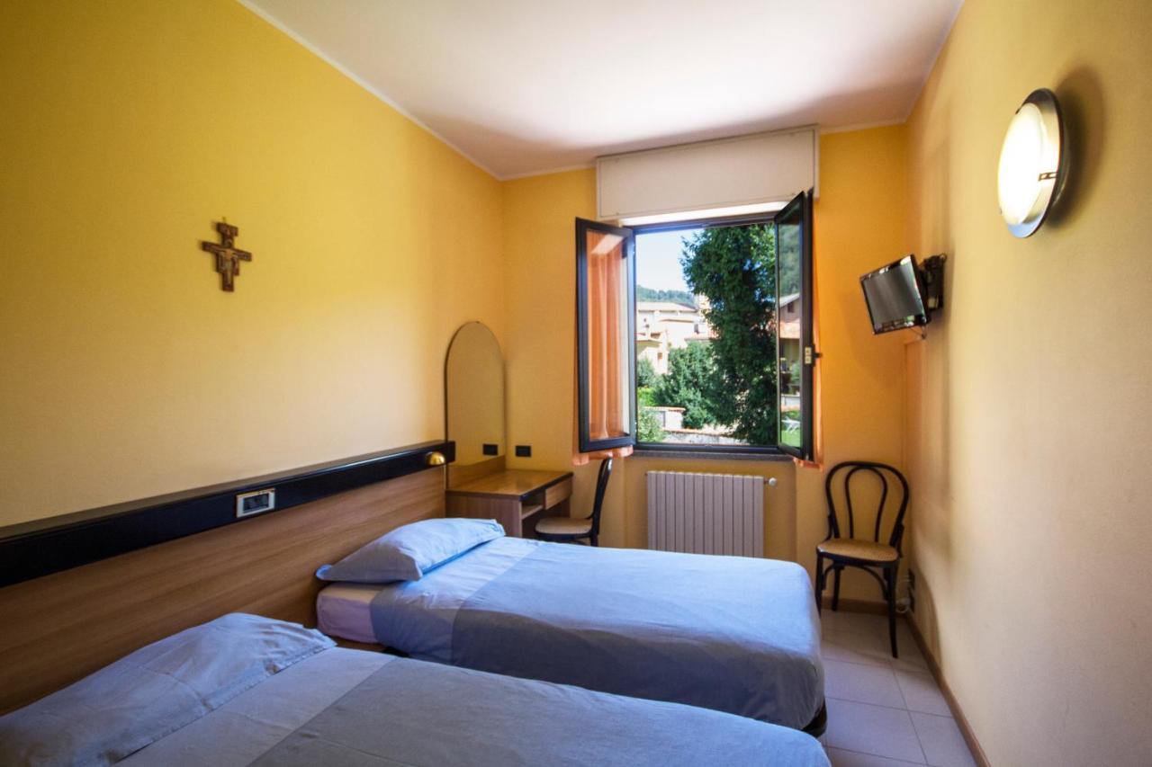 Sala Hotel 2*