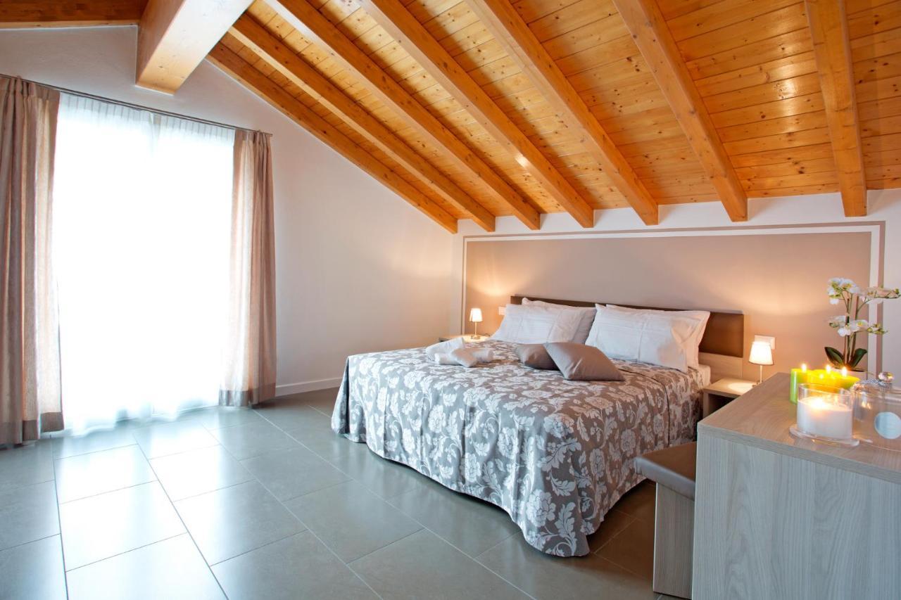 Sala Comacina No 2 With Pool And By Italian Apartment Isola Comacina