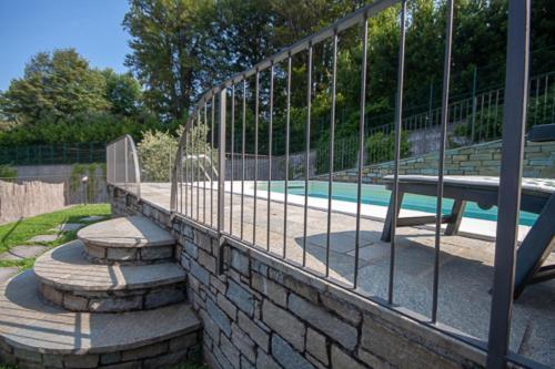 Le Rose Sleeps 6 - Families Only Please Villa