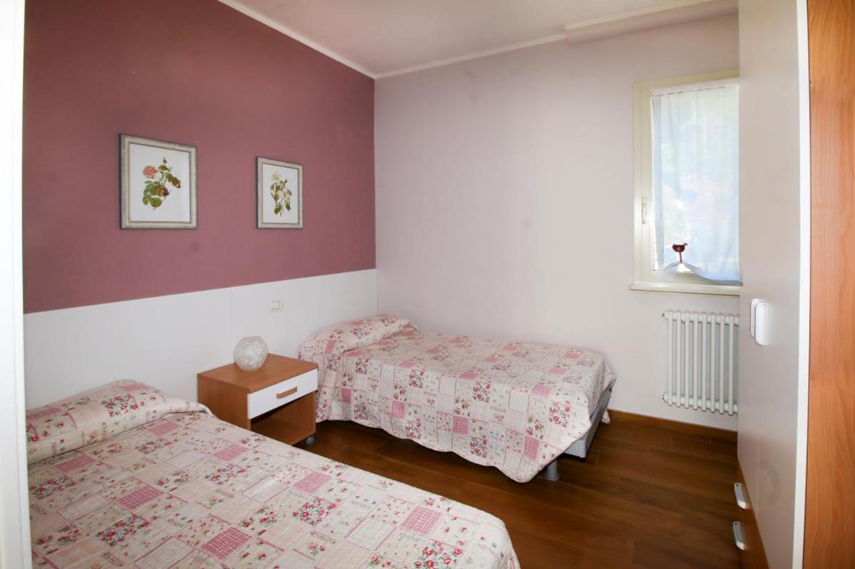 Apartment Conchita Terrazza Balkon-ferienwohnung Colico