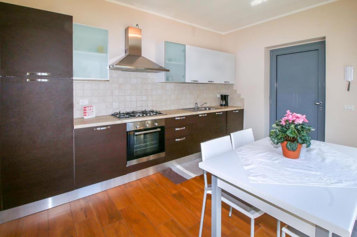Conchita Terrazza Balkon-ferienwohnung * Colico