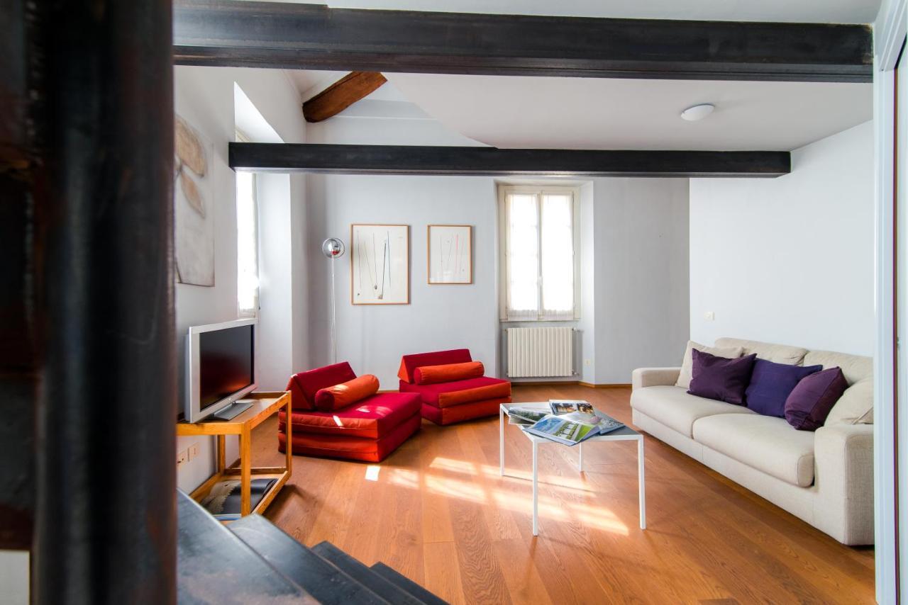 Antica Via Volta - The House Of Travelers Apartment