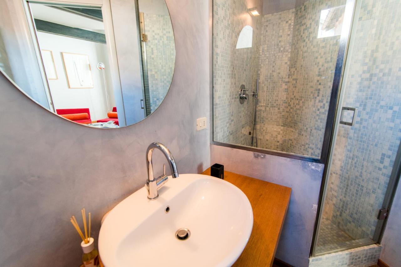 Apartment Antica Via Volta - The House Of Travelers Como