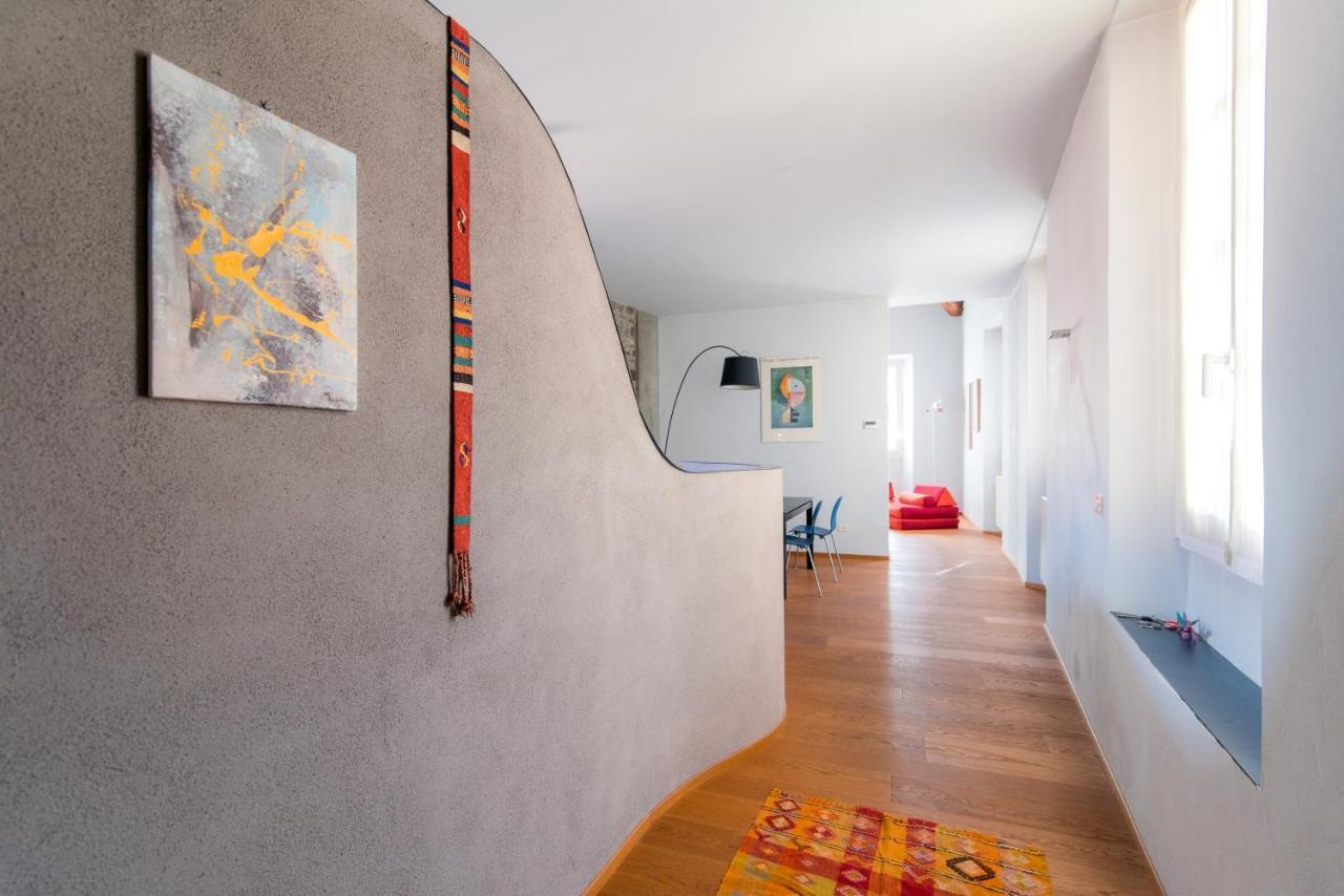 Apartment Antica Via Volta - The House Of Travelers Como