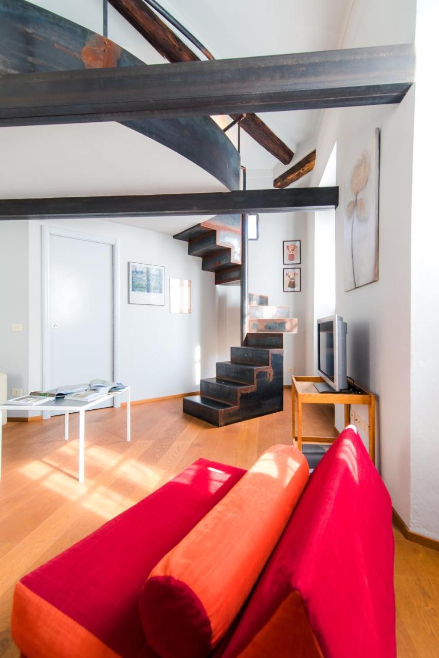 Antica Via Volta - The House Of Travelers Apartment