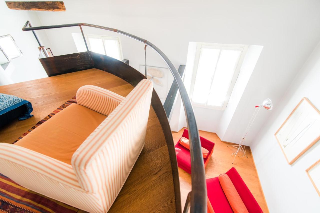 Antica Via Volta - The House Of Travelers Apartment *