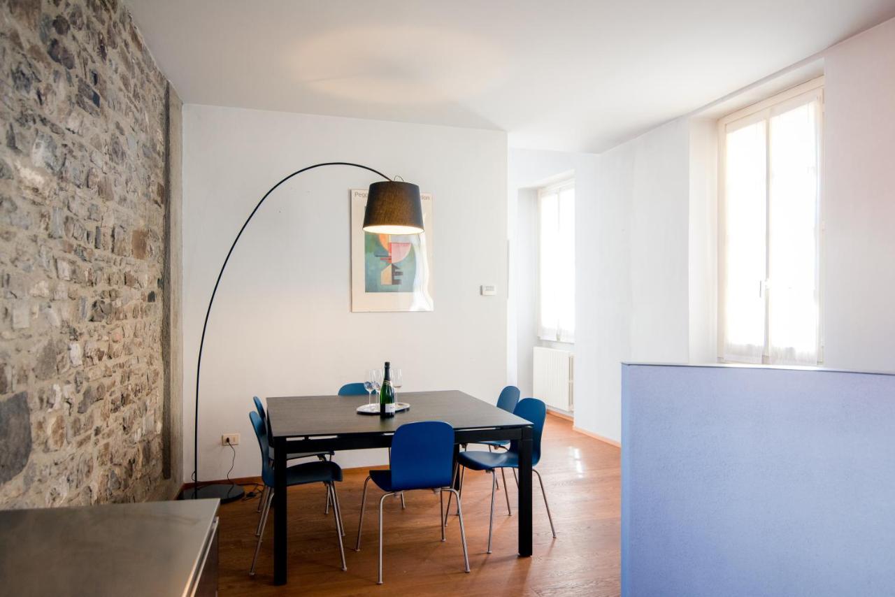 Apartment Antica Via Volta - The House Of Travelers Como