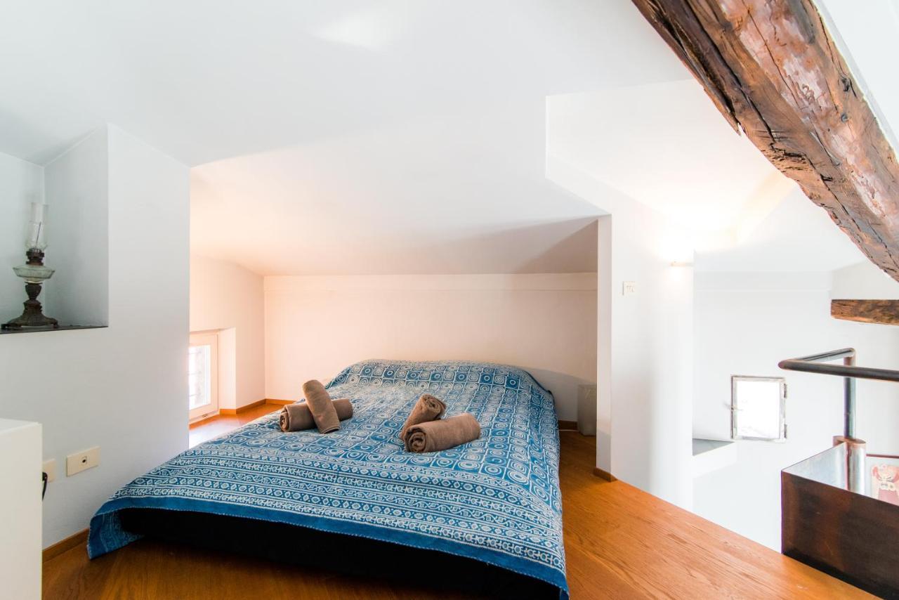 Antica Via Volta - The House Of Travelers Apartment