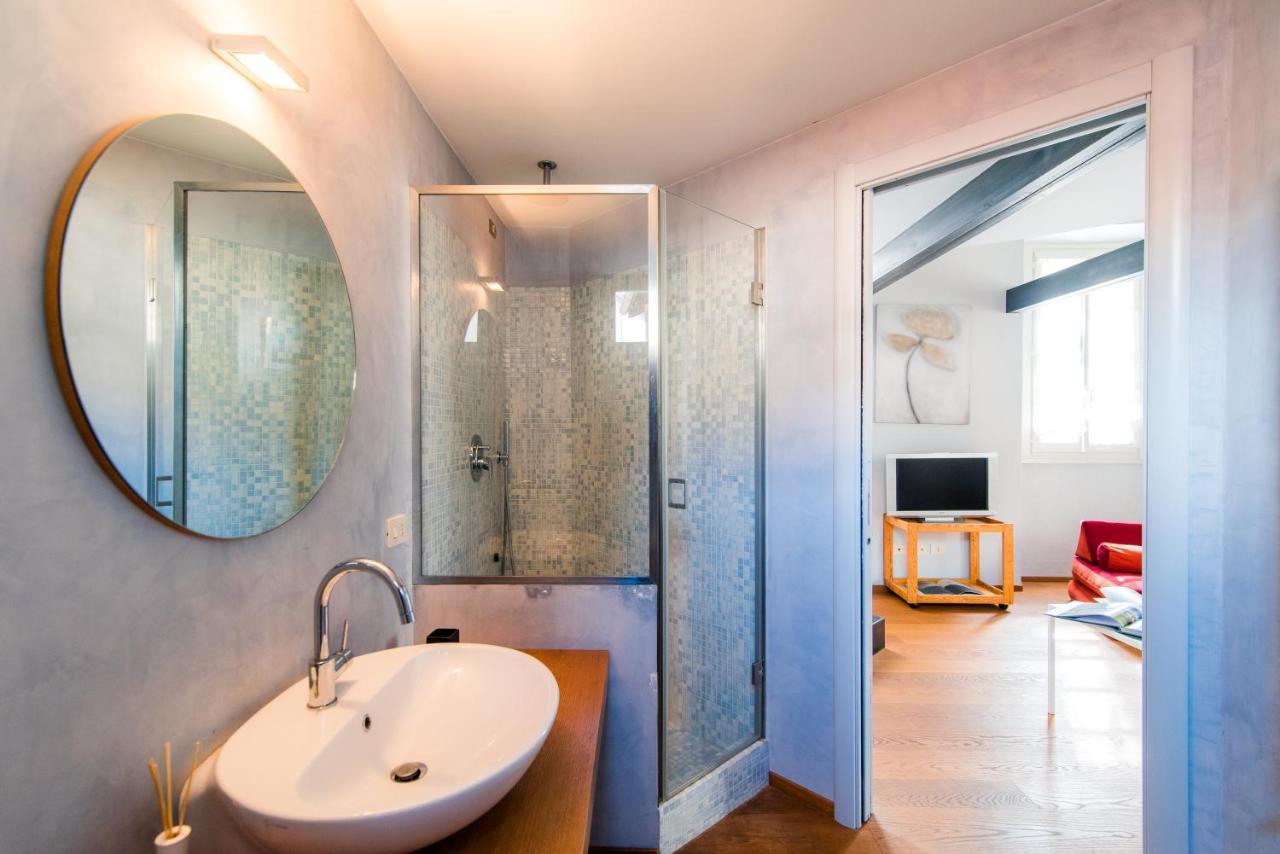 Antica Via Volta - The House Of Travelers Apartment Como