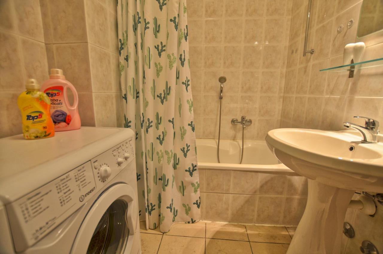 Camelia Apartment
