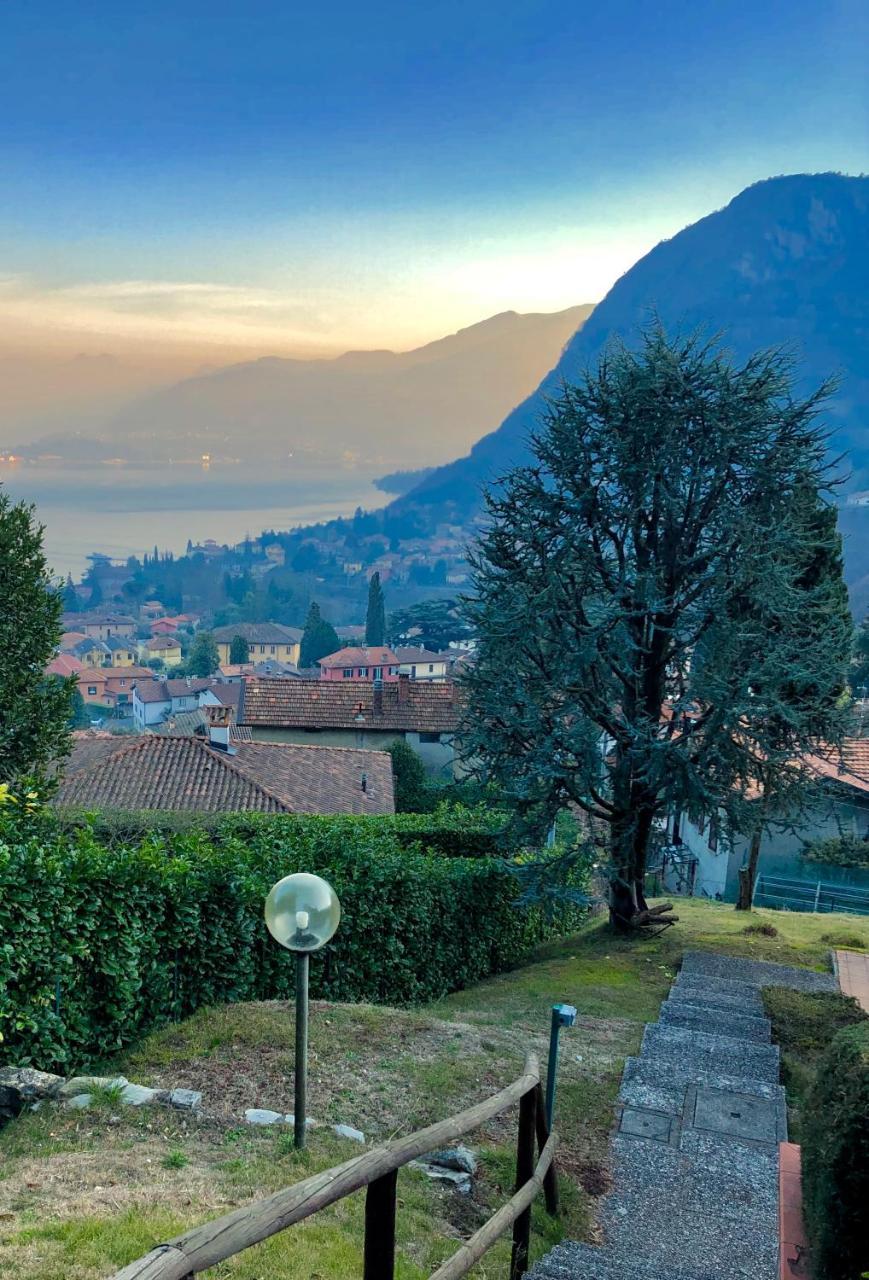 Aparthotel Le Terrazze Vista Lago Piscina Tennis Parking Wi-Fi