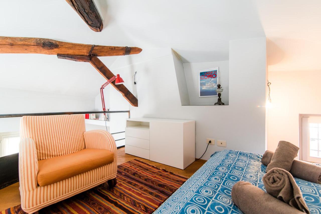 Apartment Antica Via Volta - The House Of Travelers