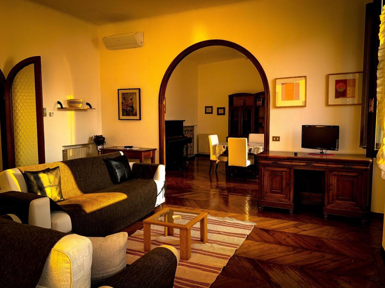 Charming Apartment *