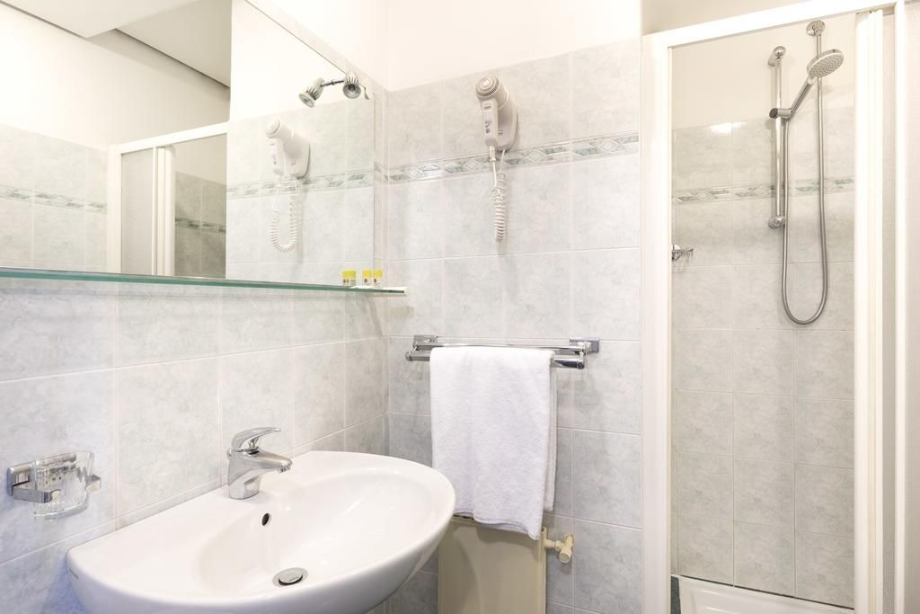 Center Hotel 3*