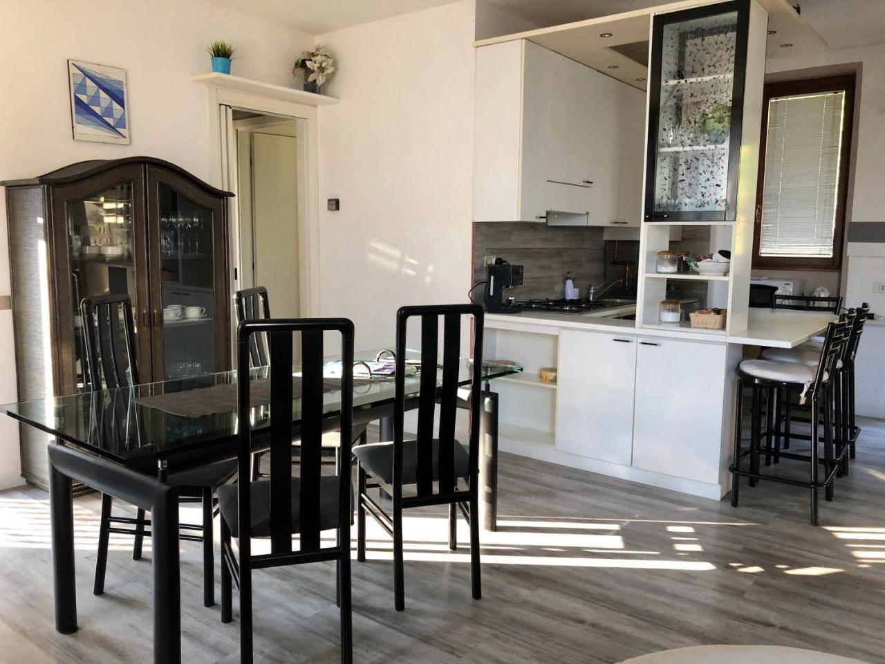 Le Terrazze Vista Lago Piscina Tennis Parking Wi-Fi 3*