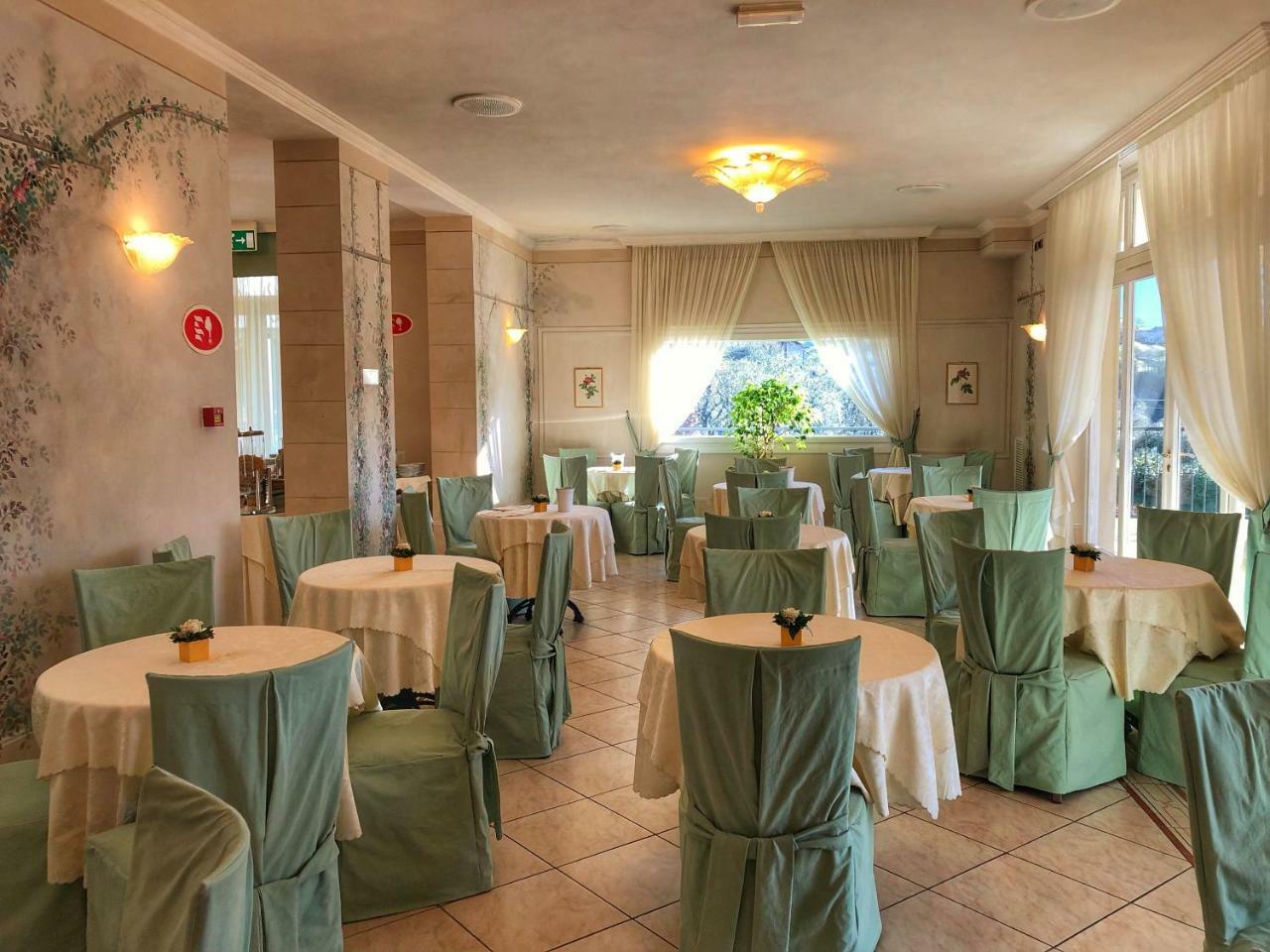 La Perla Hotel