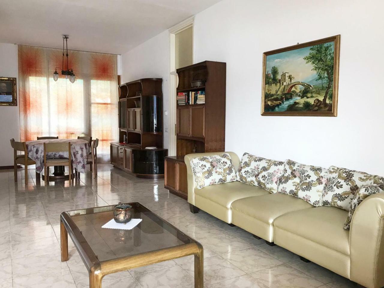 Big With View And Three Bedrooms Apartment