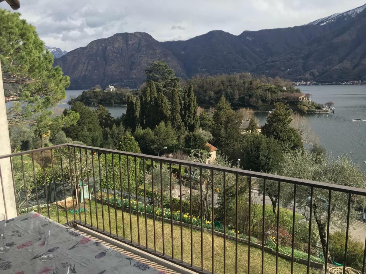 Big With View And Three Bedrooms * Sala Comacina