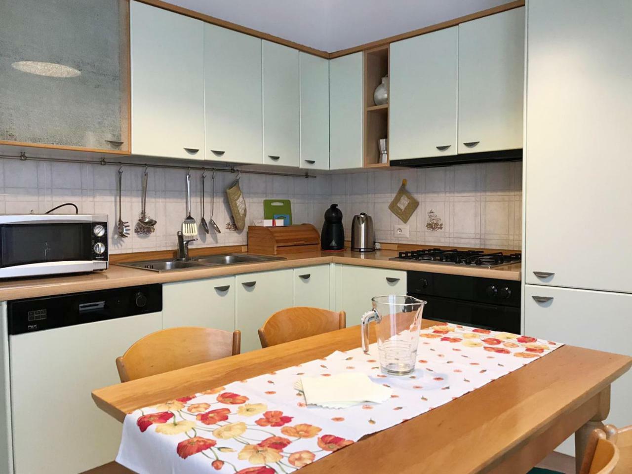 Big With View And Three Bedrooms Sala Comacina