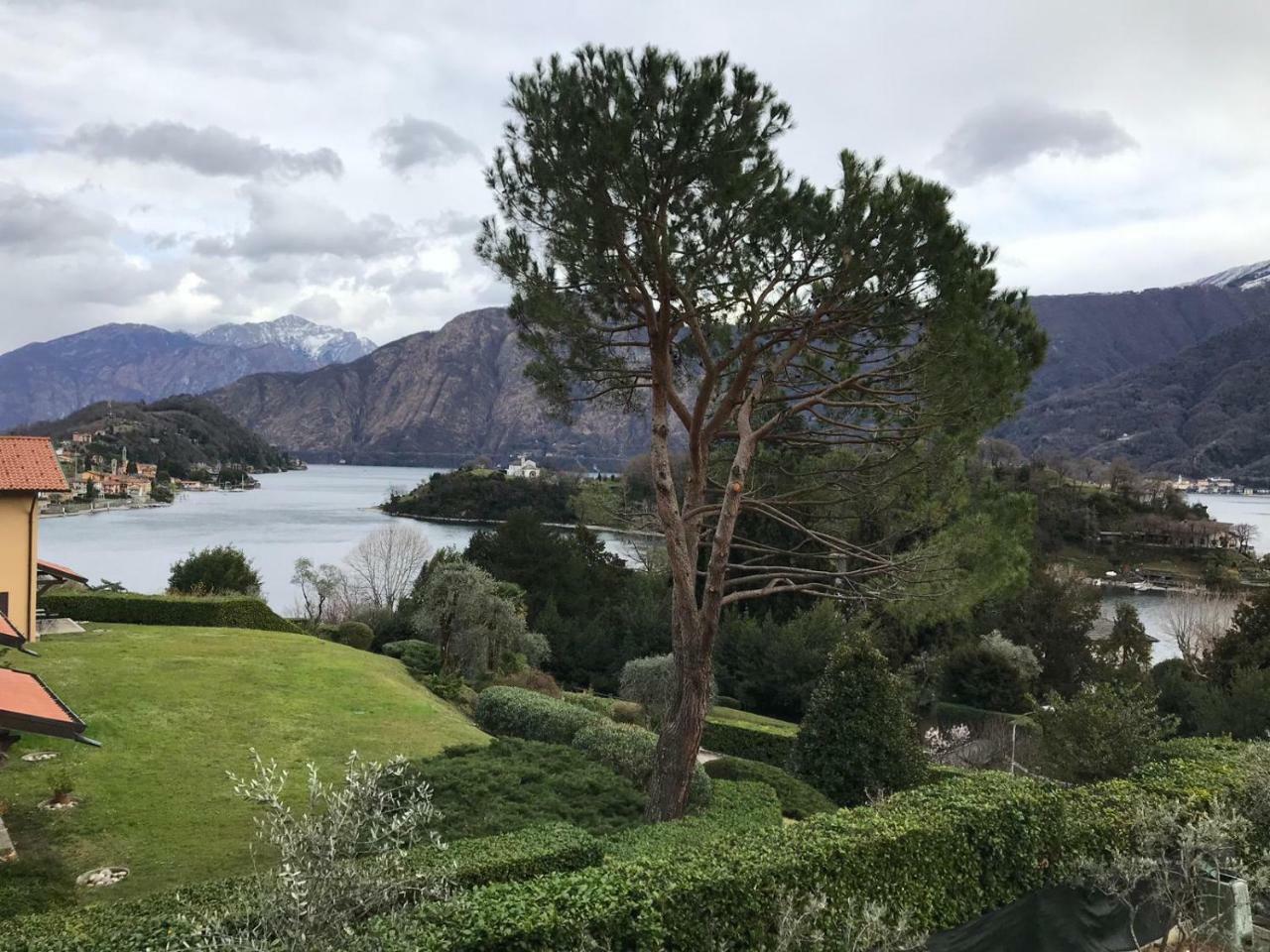 Big With View And Three Bedrooms Sala Comacina