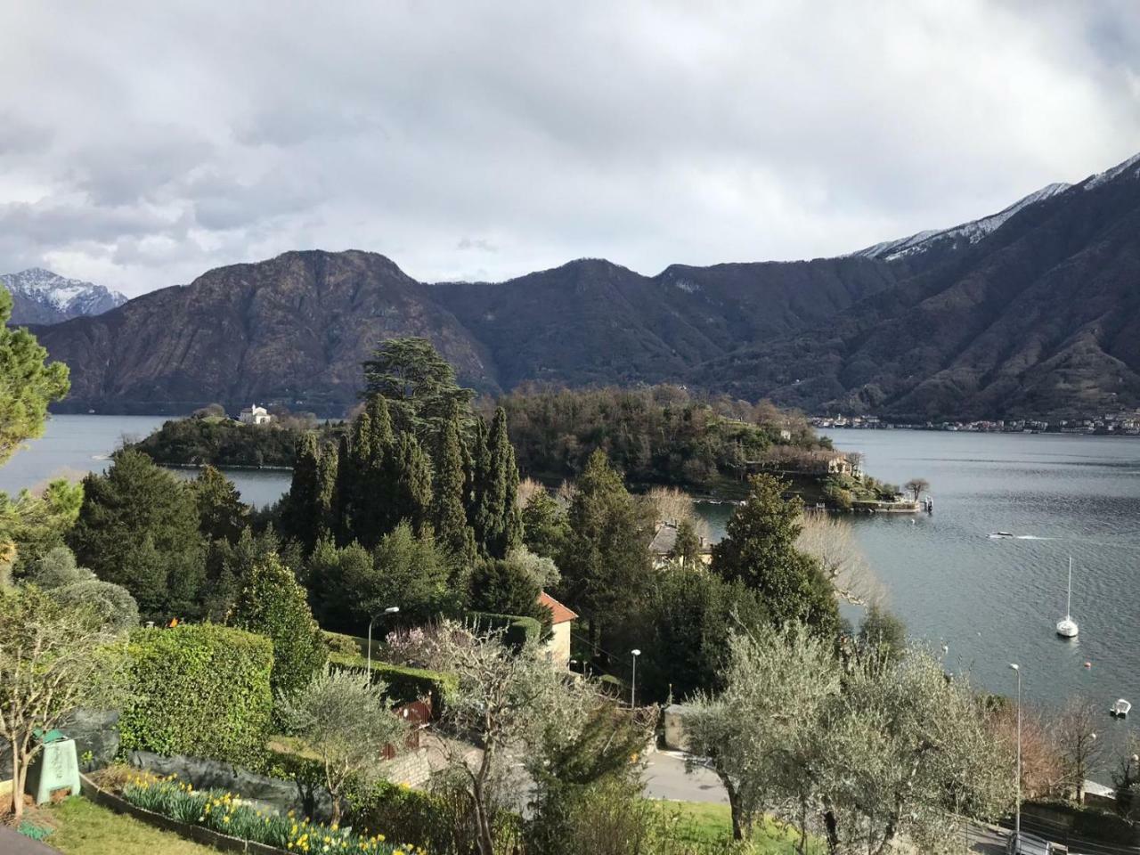 Apartment Big With View And Three Bedrooms *
