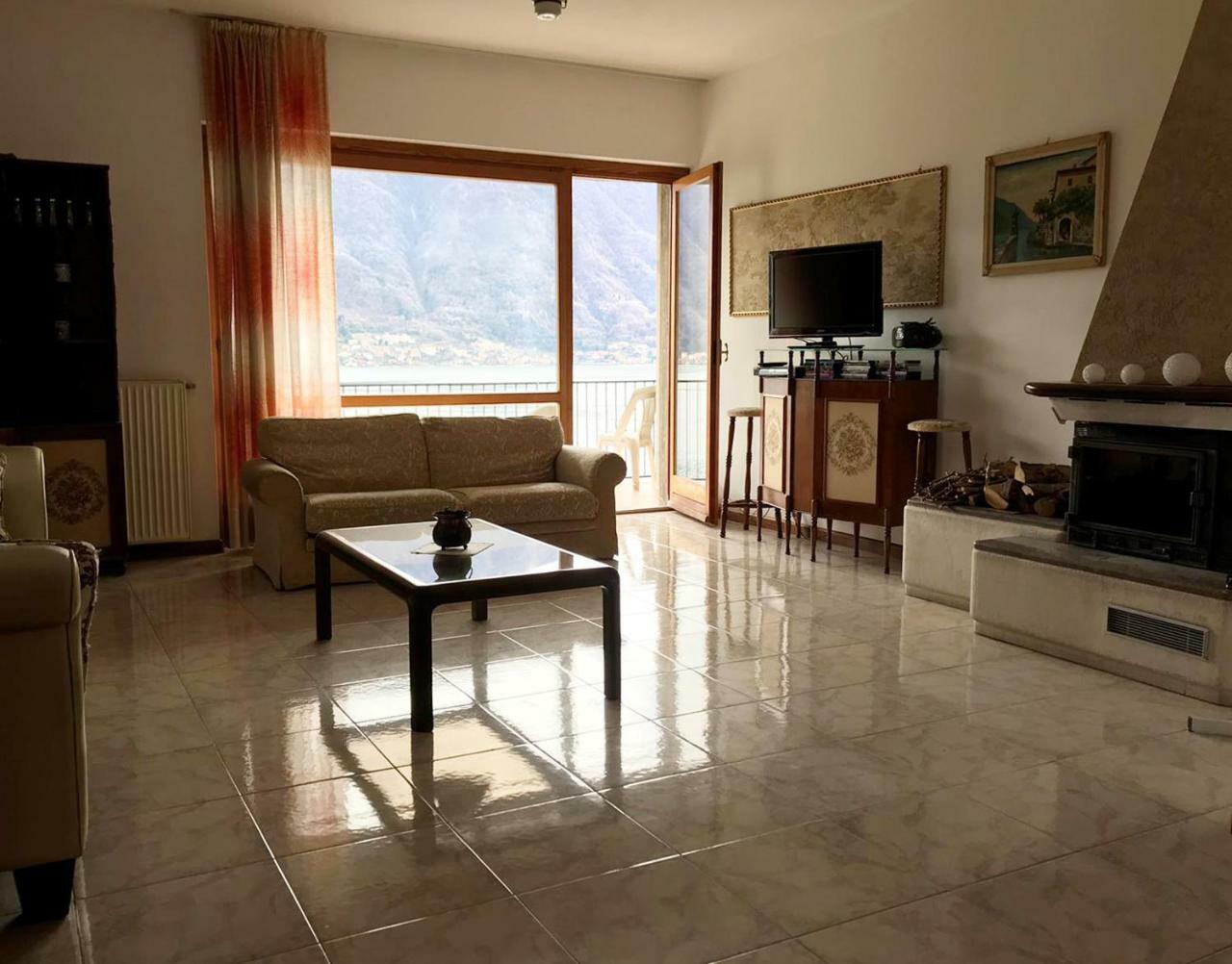 Big With View And Three Bedrooms * Sala Comacina