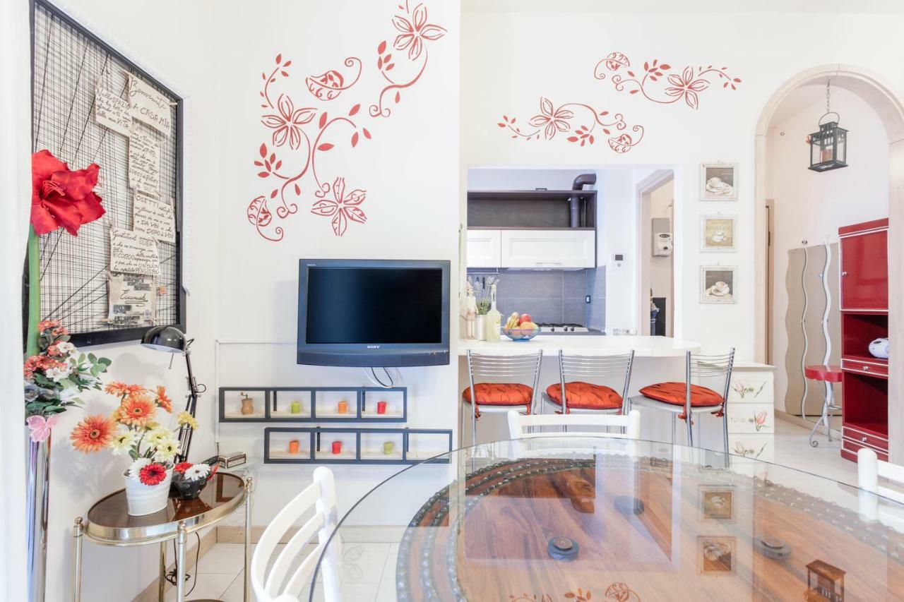 Apartment Colorful Como