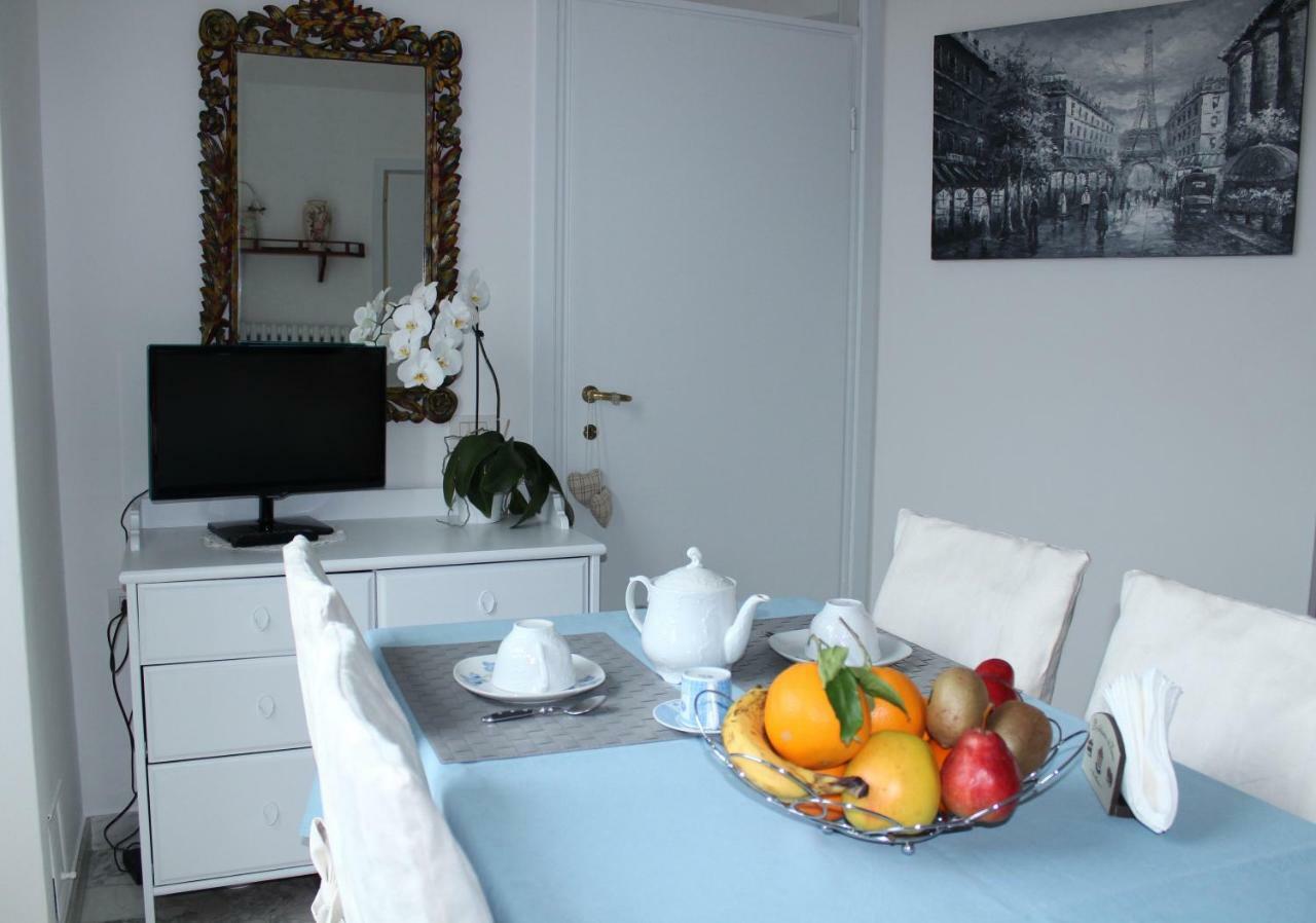 Apartment Happy Days