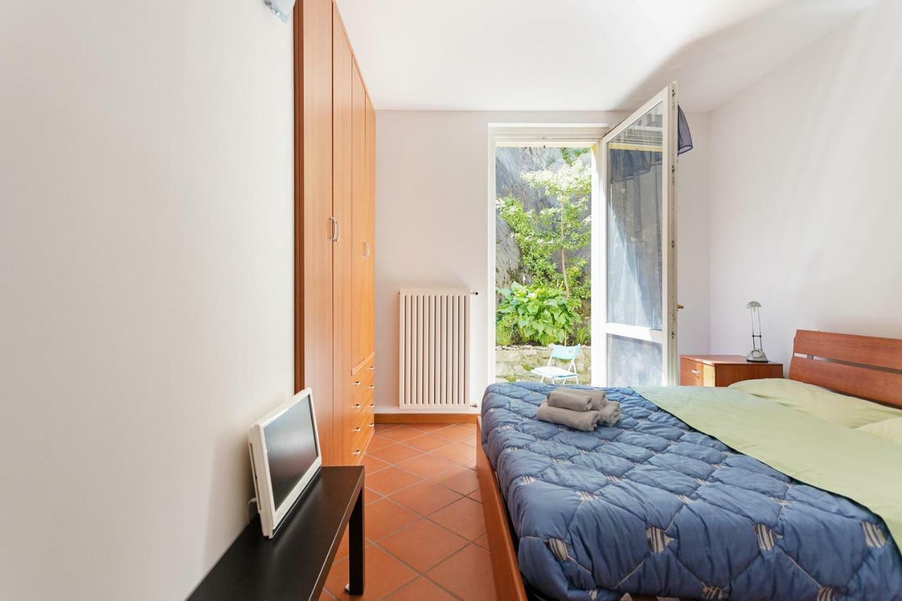 With Garden & Beach Apartment