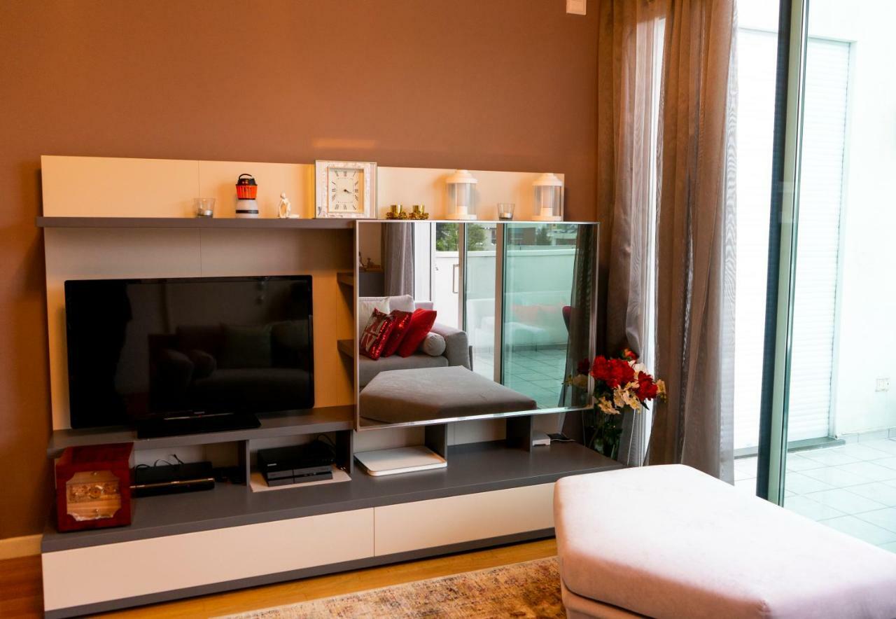 Apartment Luxury Villa Olmo
