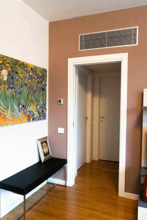 Apartment Luxury Villa Olmo *
